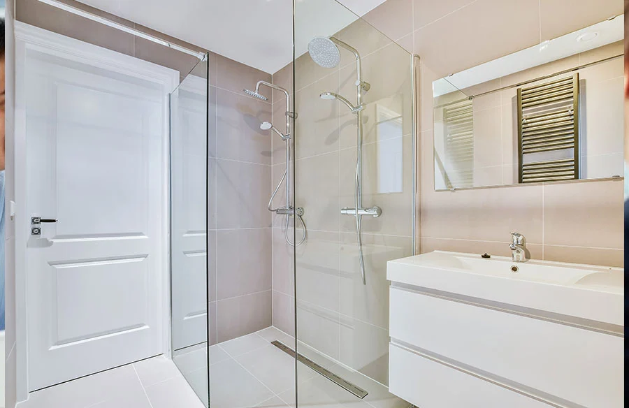 Custom Shower Doors: Ultimate Guide For A Perfect Fit